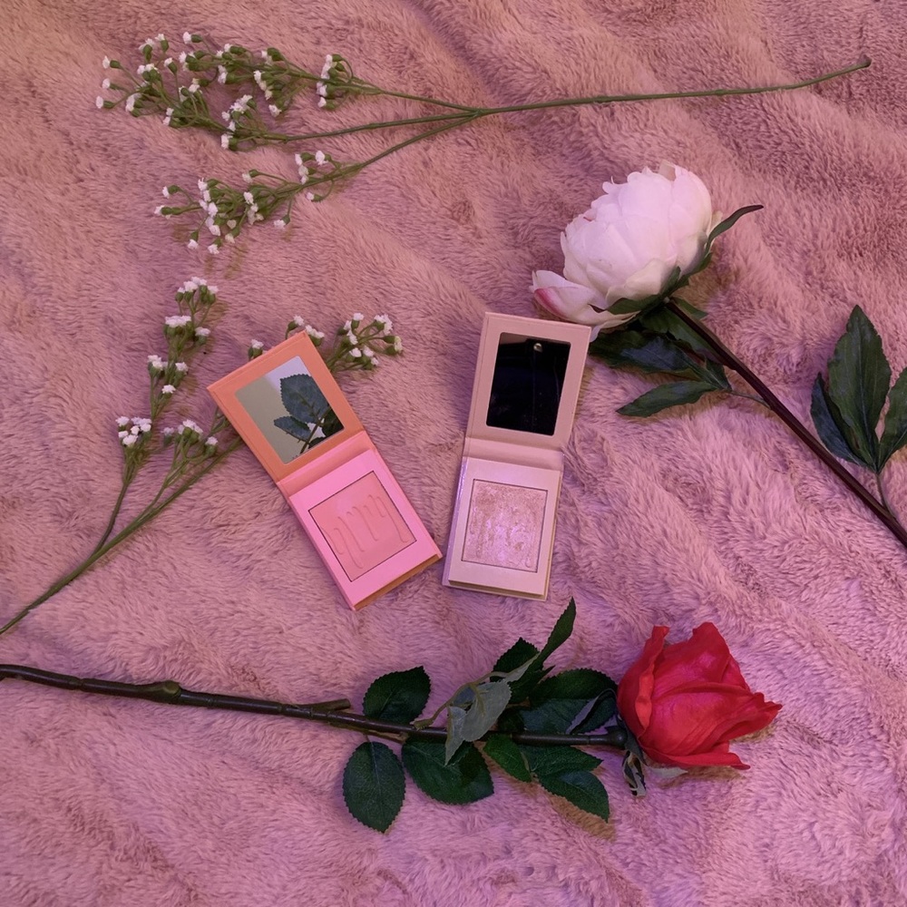 Bundle of Kylie Cosmetics kylighters and blush